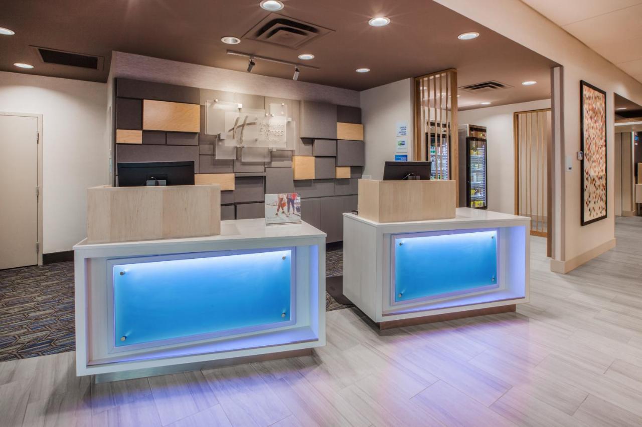 Holiday Inn Express & Suites - Lindale By Ihg Экстерьер фото