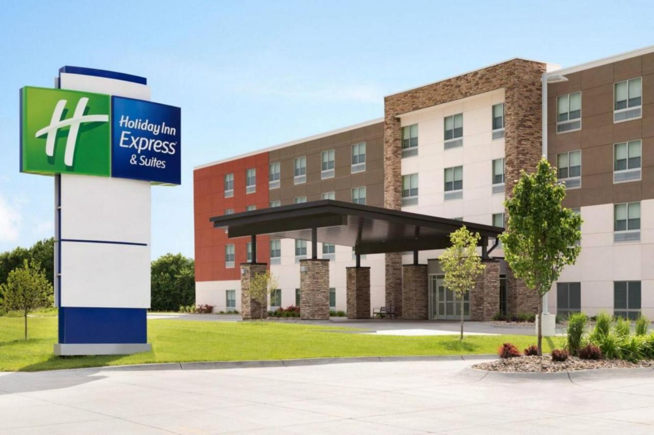 Holiday Inn Express & Suites - Lindale, An Ihg Hotel Экстерьер фото