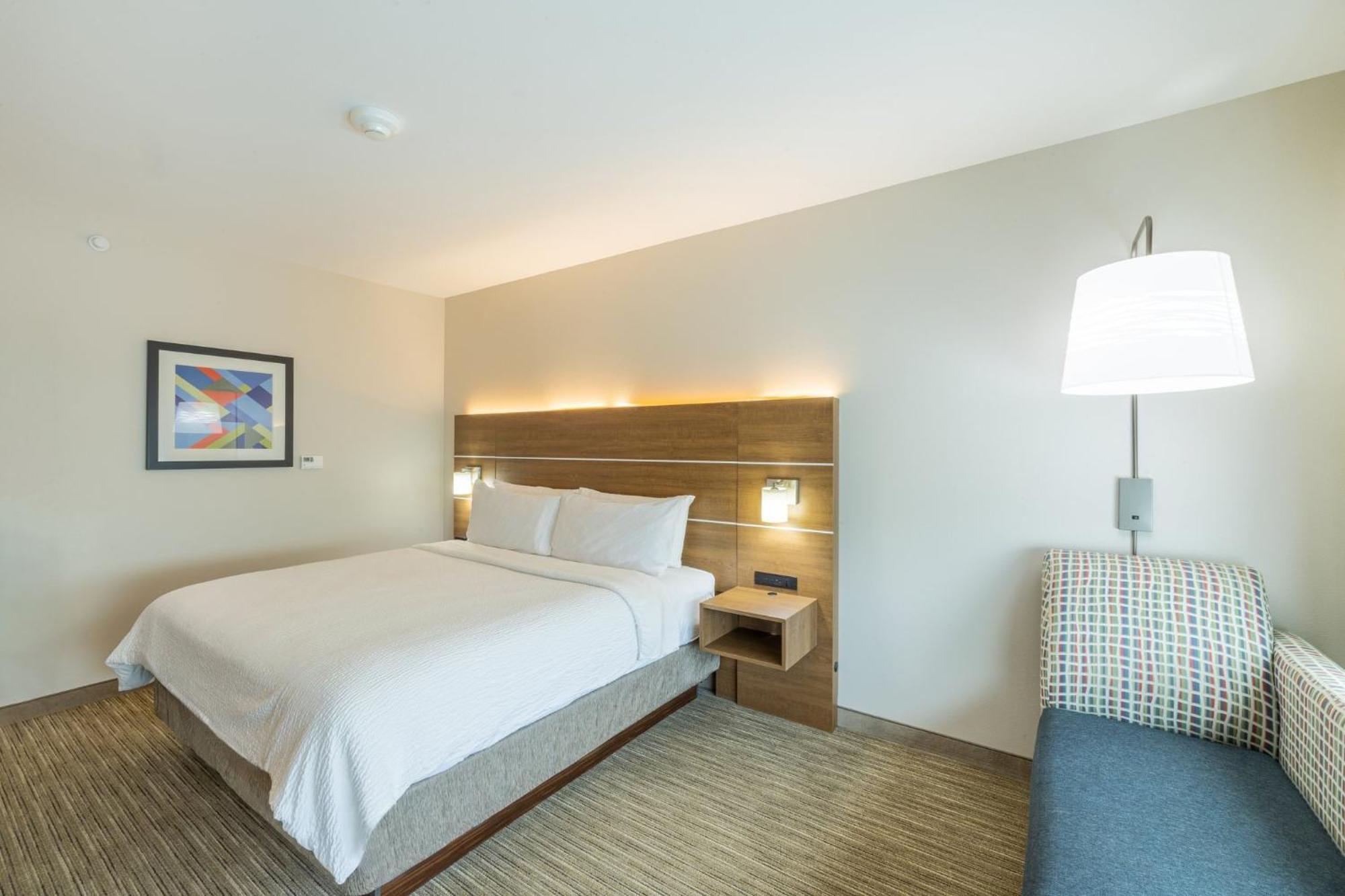 Holiday Inn Express & Suites - Lindale By Ihg Экстерьер фото