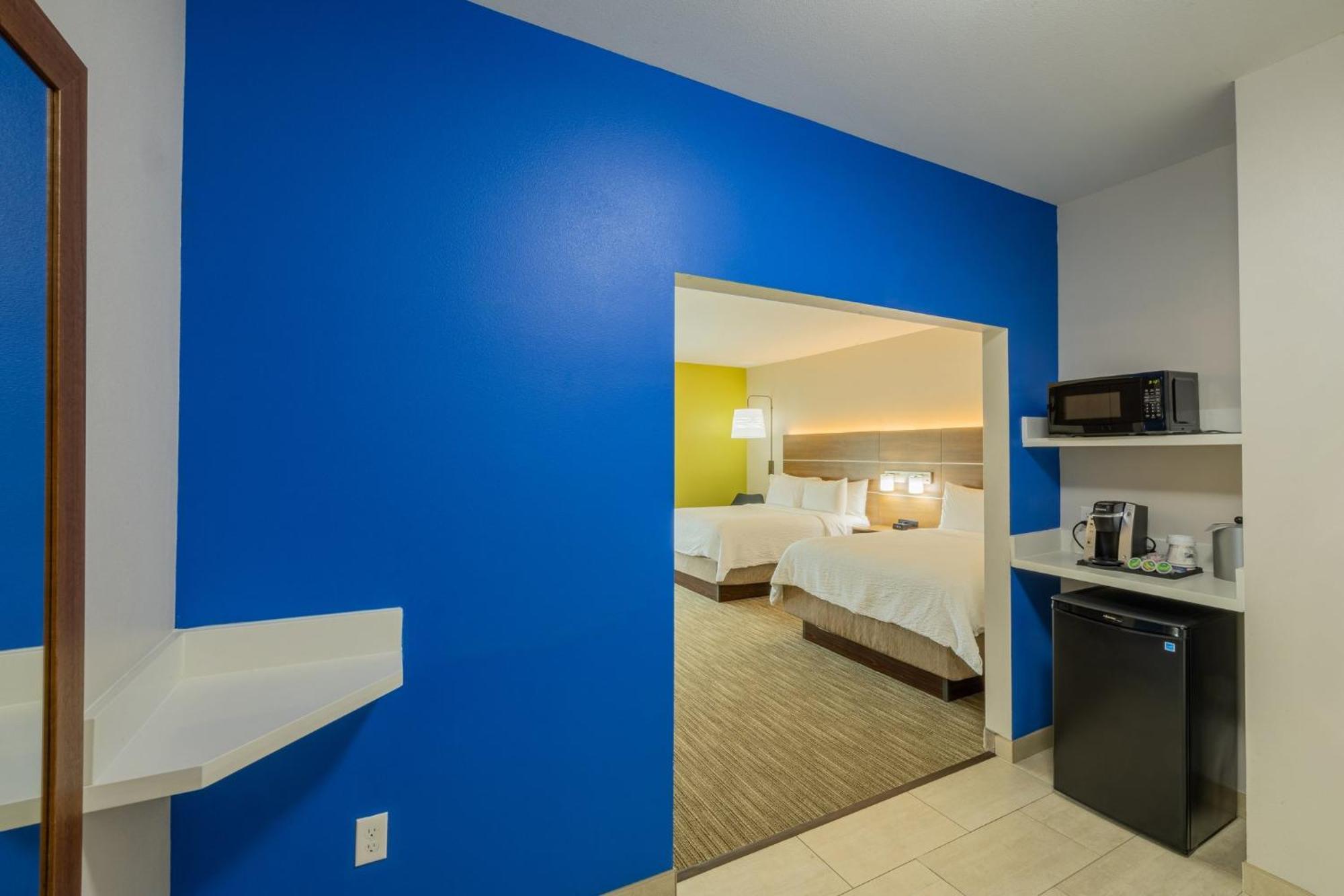 Holiday Inn Express & Suites - Lindale By Ihg Экстерьер фото